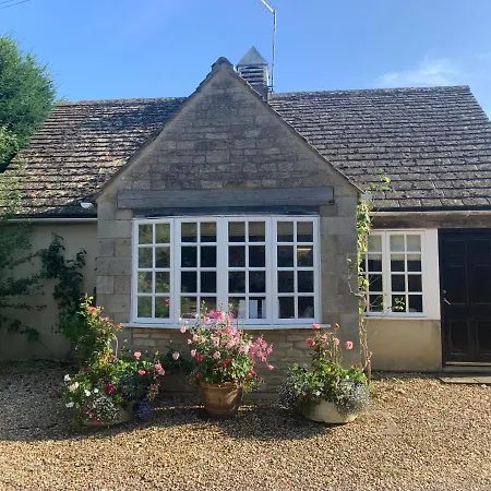 The Cottage Hankerton Priory Exterior photo